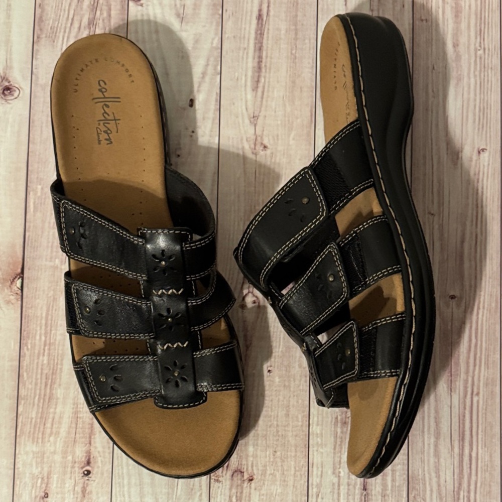 Clarks Women's Black and Tan Sandals